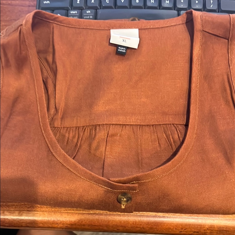 Brand new cabi Brown Sleeveless Fitted Tank Top